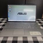 Asus VivoBook 17 X712J
